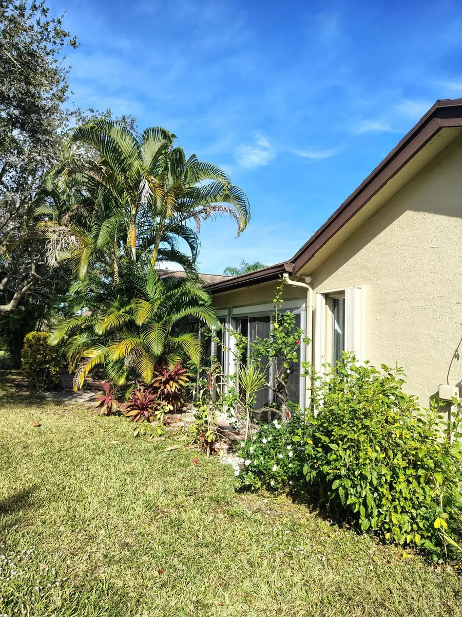 125 Ramblewood Circle, Royal Palm Beach, FL 33411 - #2