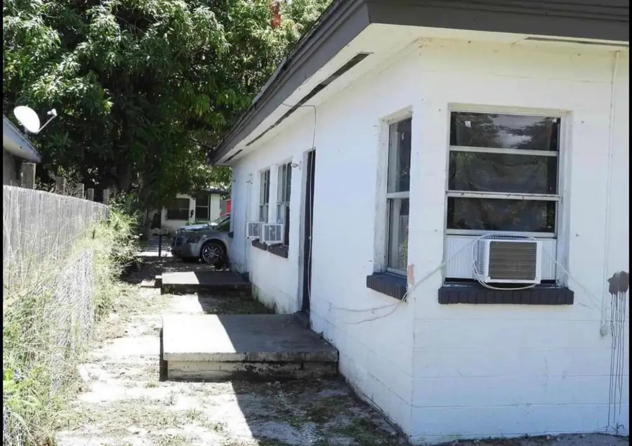 513 N 12th N Street, Fort Pierce, FL 34950 - #2