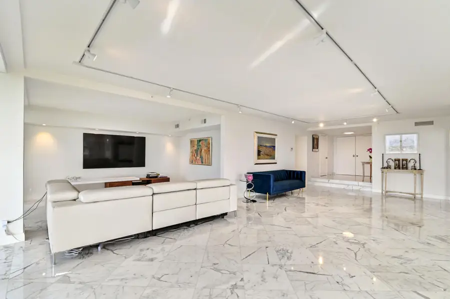 1900 Consulate Place #1704, West Palm Beach, FL 33401 - #3