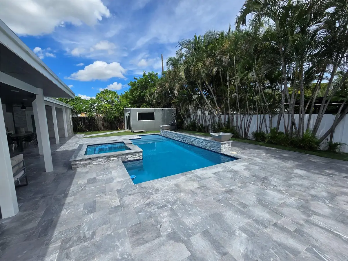 2340 NE 8th Avenue, Pompano Beach, FL 33064 - #1
