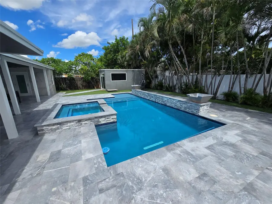 2340 NE 8th Avenue, Pompano Beach, FL 33064 - #2