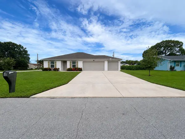 2301 SE Surrey Place, Port St Lucie, FL 34952