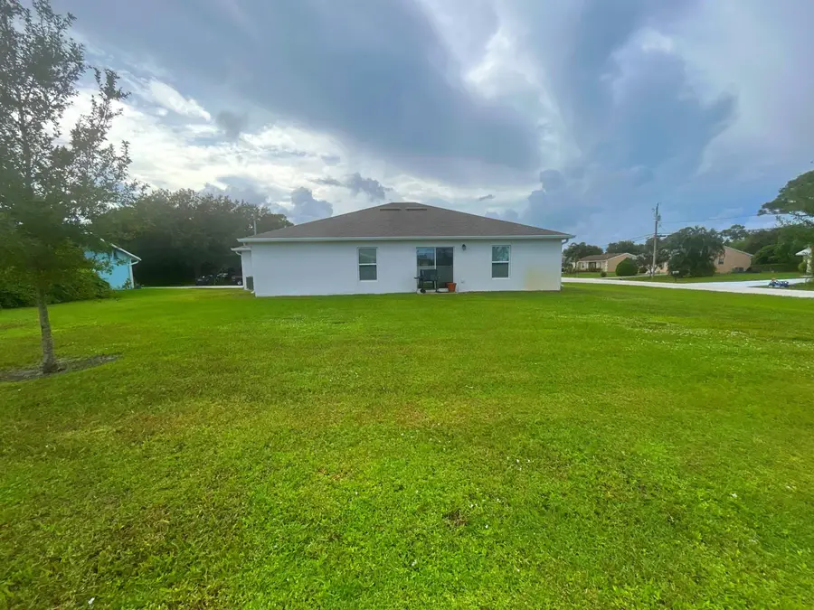 2301 SE Surrey Place, Port Saint Lucie, FL 34952 - #2