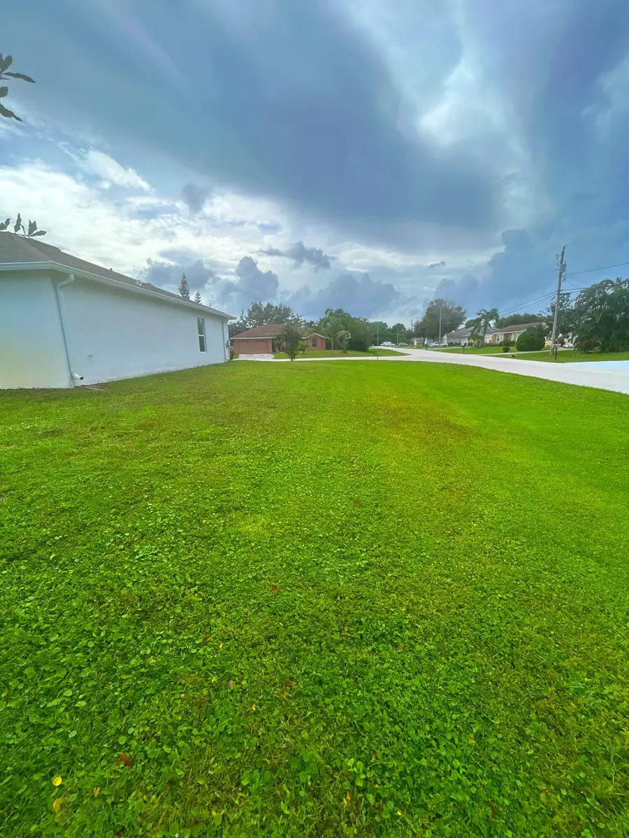 2301 SE Surrey Place, Port Saint Lucie, FL 34952 - #3
