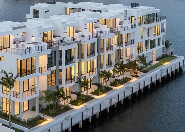 4008 NE 167th Street #6, North Miami Beach, FL 33160