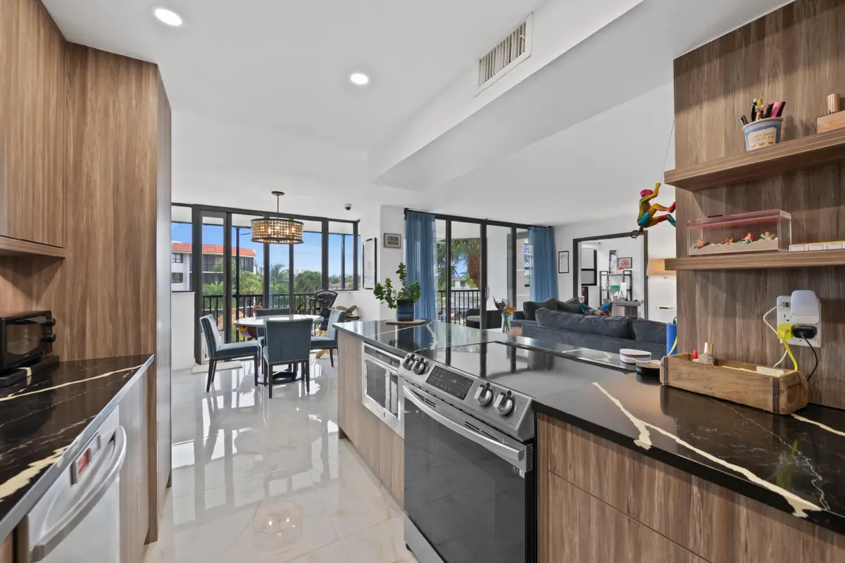 800 Jeffery Street #307, Boca Raton, FL 33487 - #1