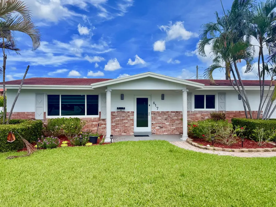 617 SE 8th Avenue, Deerfield Beach, FL 33441 - #2