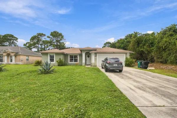325 SE Thornhill Drive, Port St Lucie, FL 34983