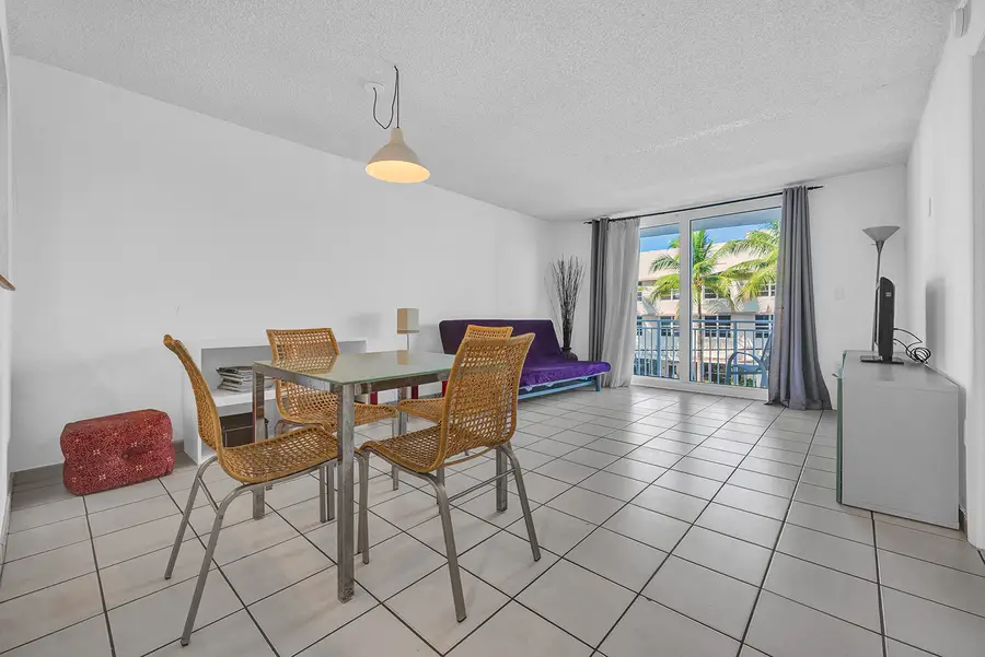 345 Ocean Drive #301, Miami Beach, FL 33139 - #3