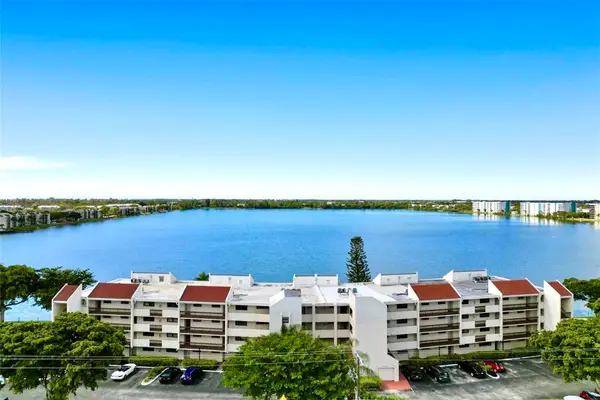 111 Lake Emerald Drive #404, Oakland Park, FL 33309