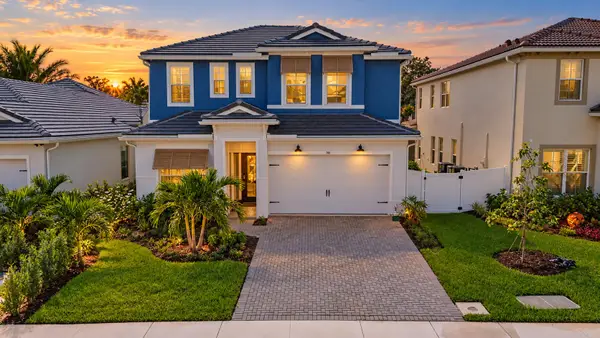146 Parkside Way, Royal Palm Beach, FL 33414