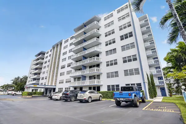 400 NE 12th Avenue #405, Hallandale Beach, FL 33009