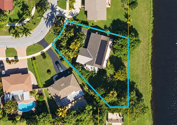19686 Carolina Circle, Boca Raton, FL 33434