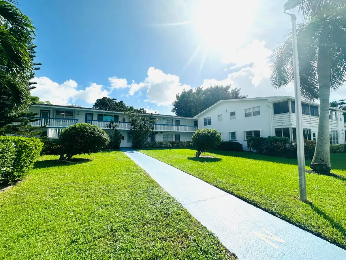 425 Durham N, Deerfield Beach, FL 33442 - #1