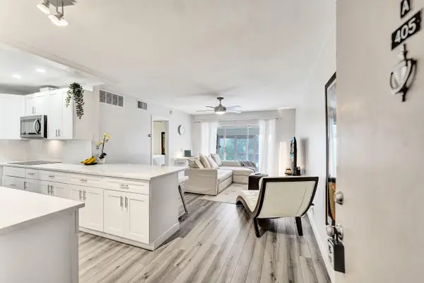 3040 NE 16th Avenue #A405, Oakland Park, FL 33334