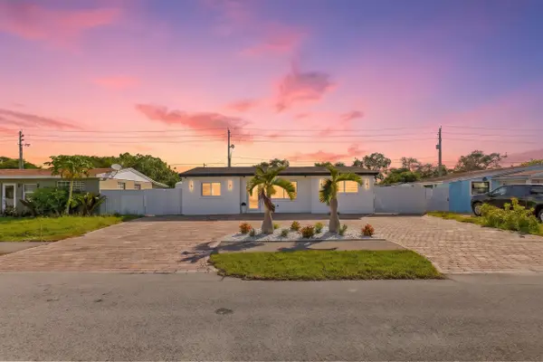 148 Browning E, West Palm Beach, FL 33406