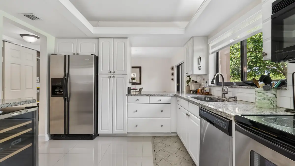 219 Wimbledon Lakes Drive, Plantation, FL 33324 - #1