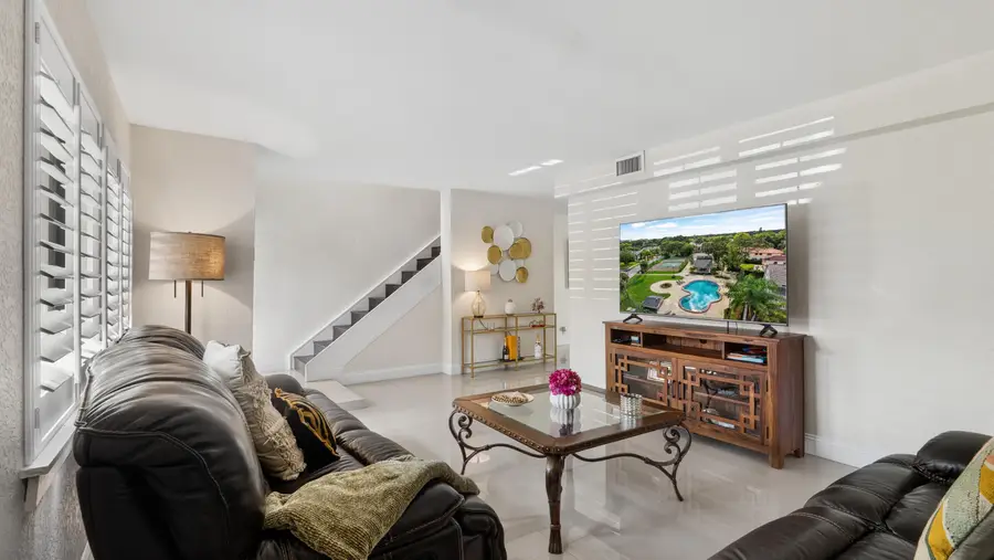 219 Wimbledon Lakes Drive, Plantation, FL 33324 - #2