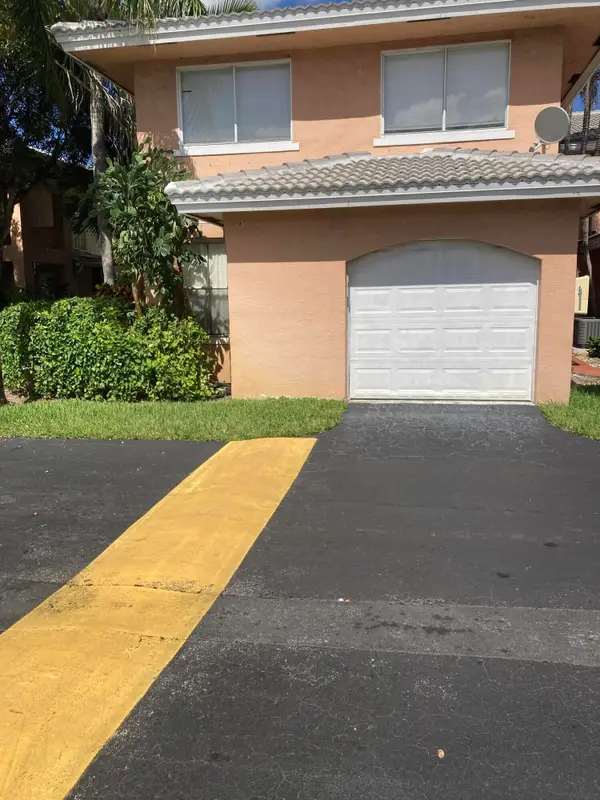 3243 NW 44th Street #1, Oakland Park, FL 33309