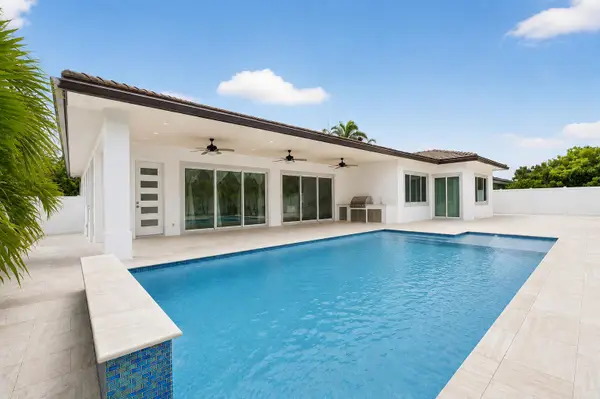711 NE 6th Street, Boca Raton, FL 33432
