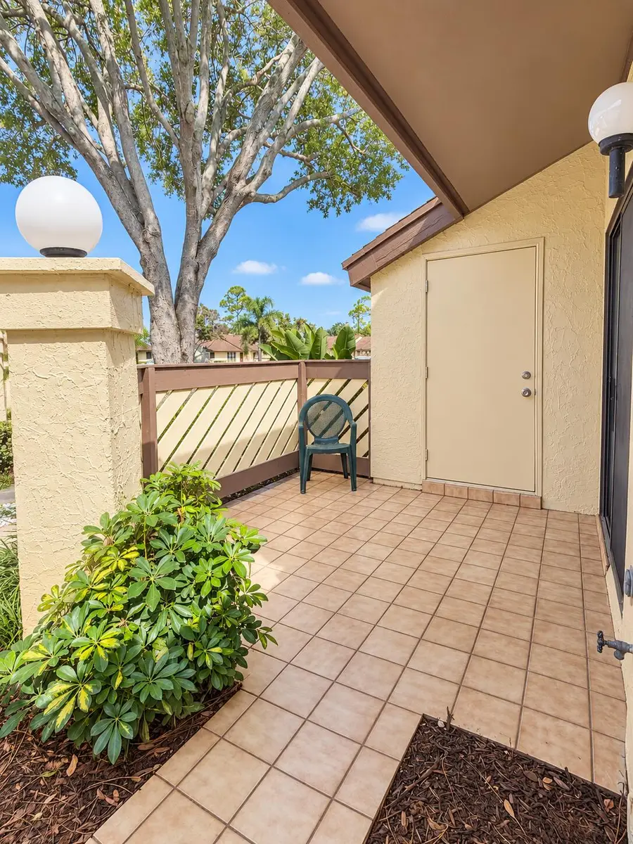109 Roselle Court, Royal Palm Beach, FL 33411 - #3