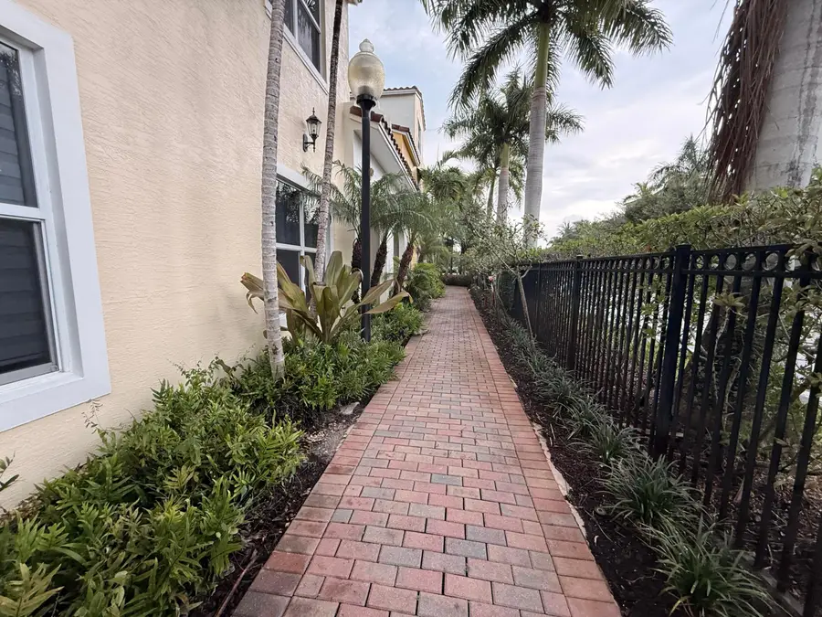 1799 NW 124th Way, Pembroke Pines, FL 33028 - #2