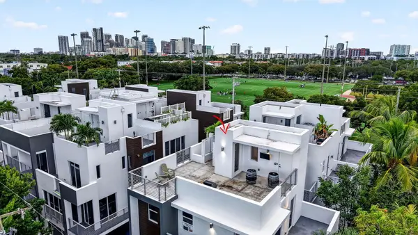 714 NE 14th Avenue #103, Fort Lauderdale, FL 33304