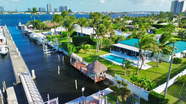 110 Shore Drive, Riviera Beach, FL 33404