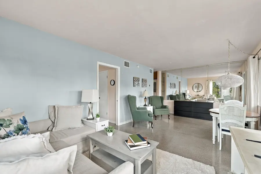 1115 SE 14th Place #19C, Fort Lauderdale, FL 33316 - #3