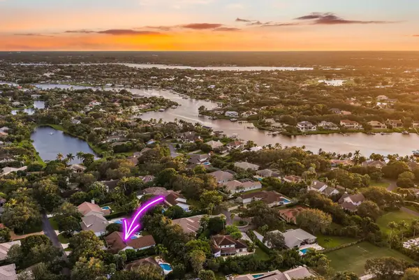 18274 SE Ridgeview Drive, Jupiter, FL 33469