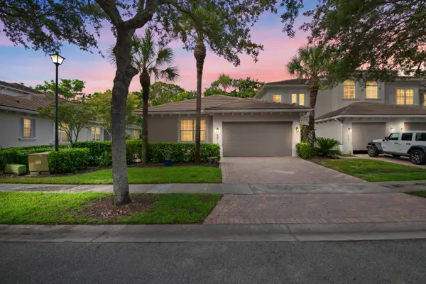 6435 Bella Circle #201, Boynton Beach, FL 33437