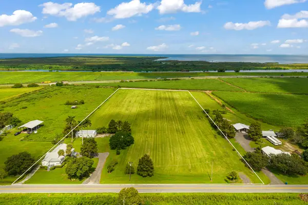 37 E Corkscrew Boulevard, Clewiston, FL 33440