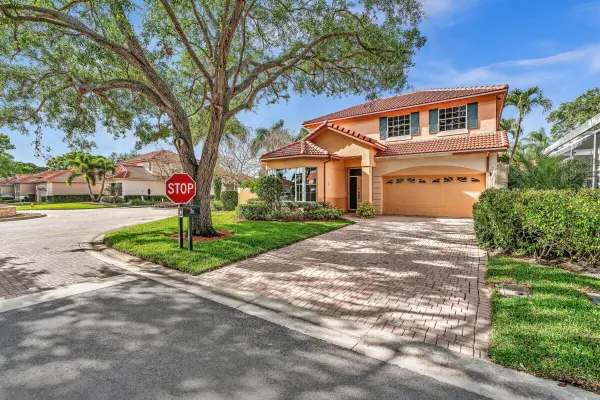 36 Monterey Pointe Drive, Palm Beach Gardens, FL 33418