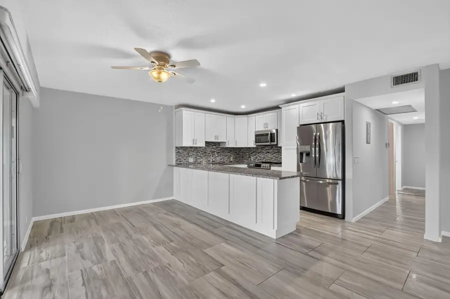 204 Dorset E, Boca Raton, FL 33434 - #3