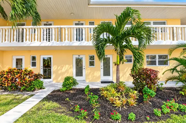 2131 NE 1st Court #102, Boynton Beach, FL 33435