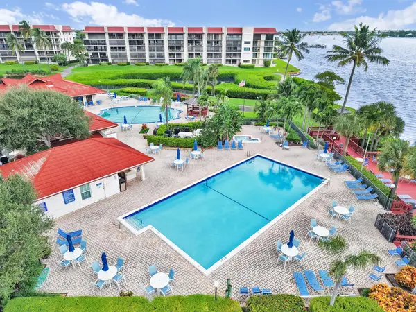 107 Half Moon Circle #A1, Hypoluxo, FL 33462