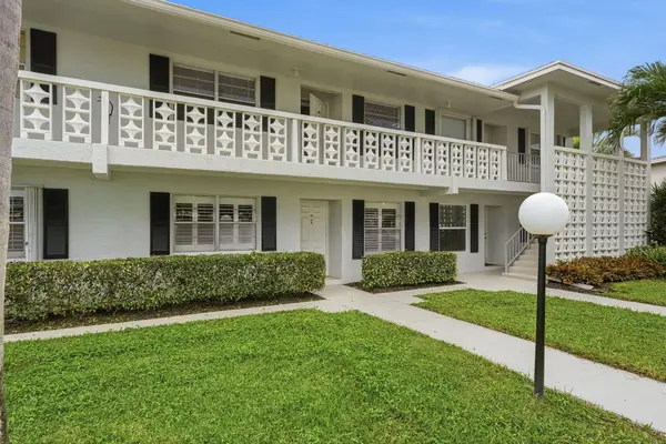2480 Juniper Drive, Delray Beach, FL 33445