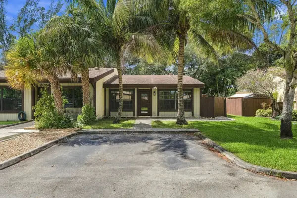 2070 Sweet Gum Avenue, Pembroke Pines, FL 33026