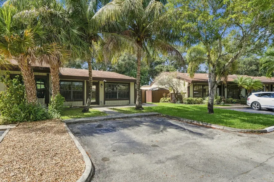2070 Sweet Gum Avenue, Pembroke Pines, FL 33026 - #2