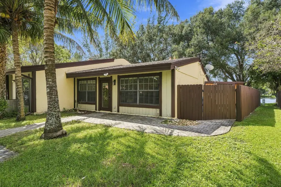 2070 Sweet Gum Avenue, Pembroke Pines, FL 33026 - #3