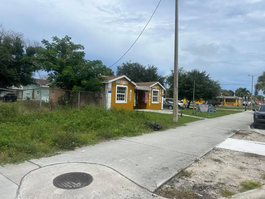 0 Ave D, Fort Pierce, FL 34950 - #3