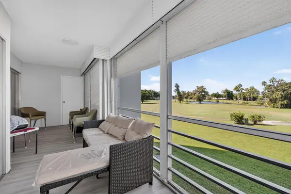 3871 Via Poinciana #202, Lake Worth, FL 33467