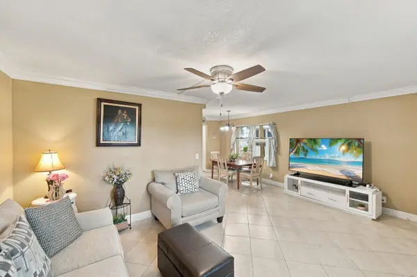 823 Flanders R Drive #R, Delray Beach, FL 33484