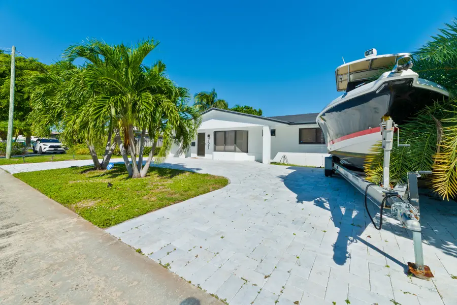 721 SE 5th Court, Pompano Beach, FL 33060 - #3