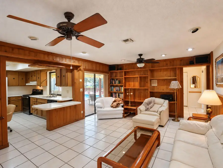 937 W Tropical Way, Plantation, FL 33317 - #3