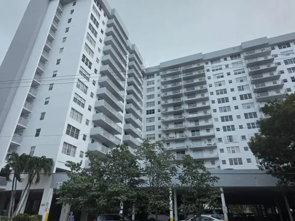 137 Golden Isles Drive #609, Hallandale Beach, FL 33009