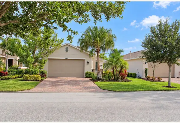 9859 SW Trumpet Tree Circle, Port St Lucie, FL 34987