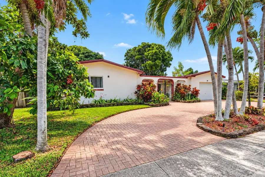 1960 NW 107th Avenue, Pembroke Pines, FL 33026 - #3