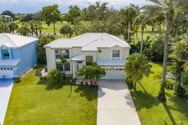 18205 SE Fairview Circle, Tequesta, FL 33469