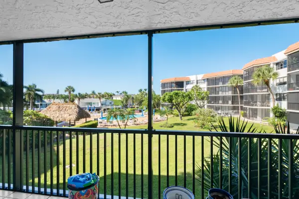 800 Jeffery Street #205, Boca Raton, FL 33487